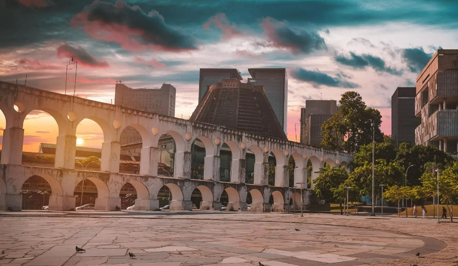 Centro do Rio Revitalizado: Oásis Cultural e Rentável no Coração da Cidade