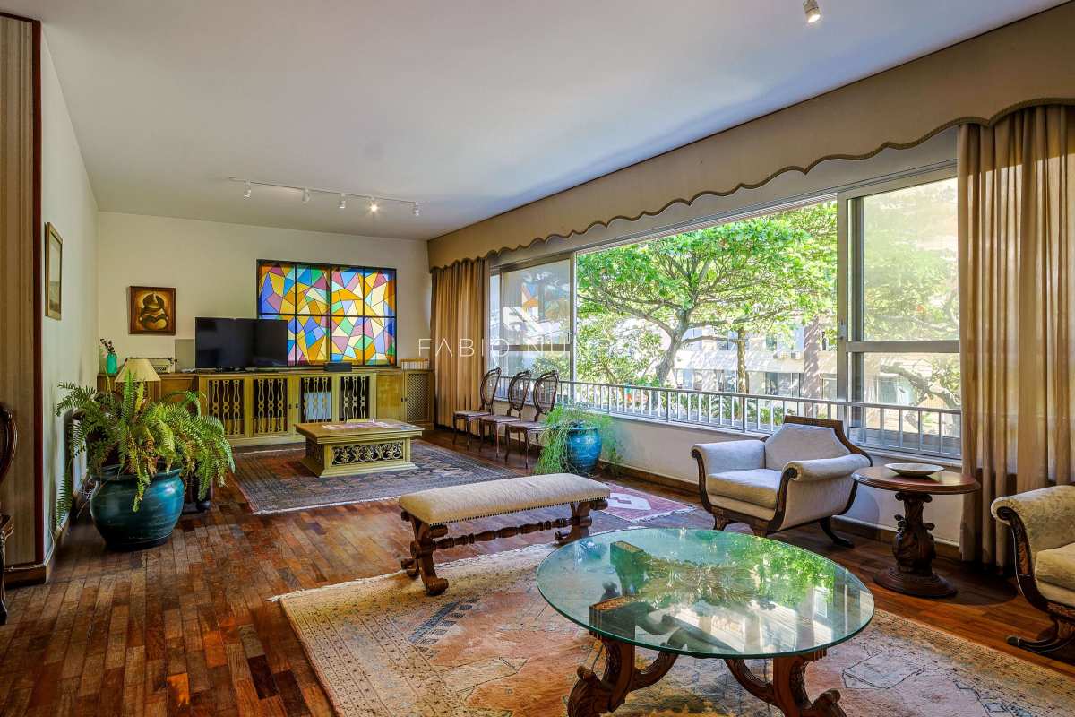 Sala ampla em 3 ambientes. - Apartamento de luxo à venda em Rio de Janeiro, Leblon, com 4 quartos, 187,00m²