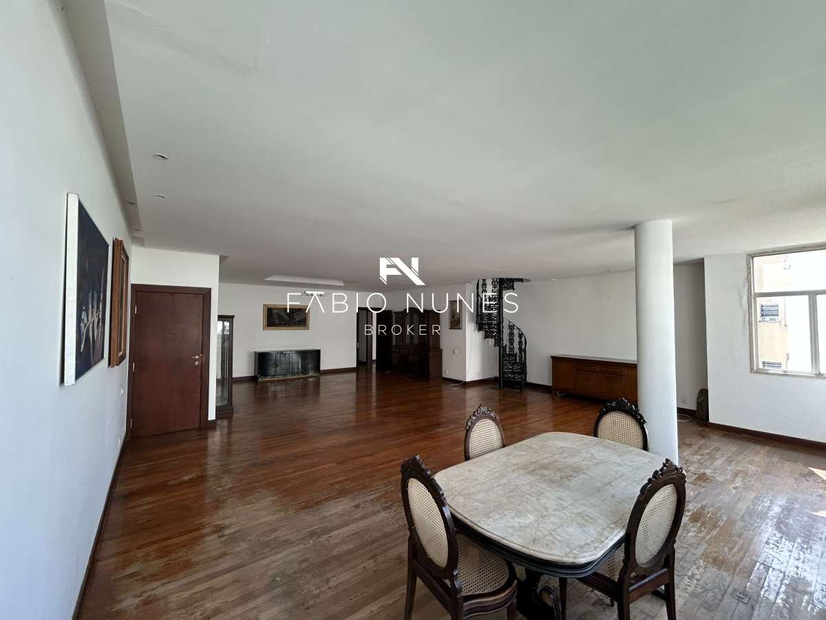 Ampla sala em 3 ambientes. - Cobertura à venda em Rio de Janeiro, Copacabana, com 5 quartos